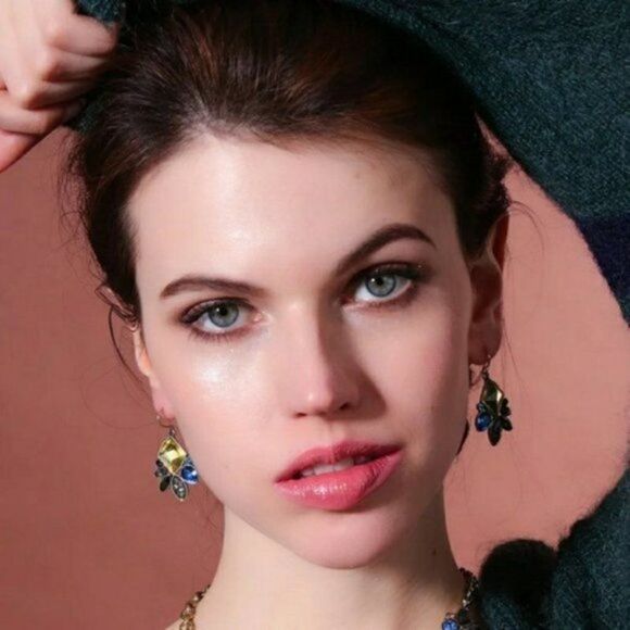 Blue Rhinestone Crystal Flower Vintage Gold Hook Statement Earrings - Picture 2 of 7